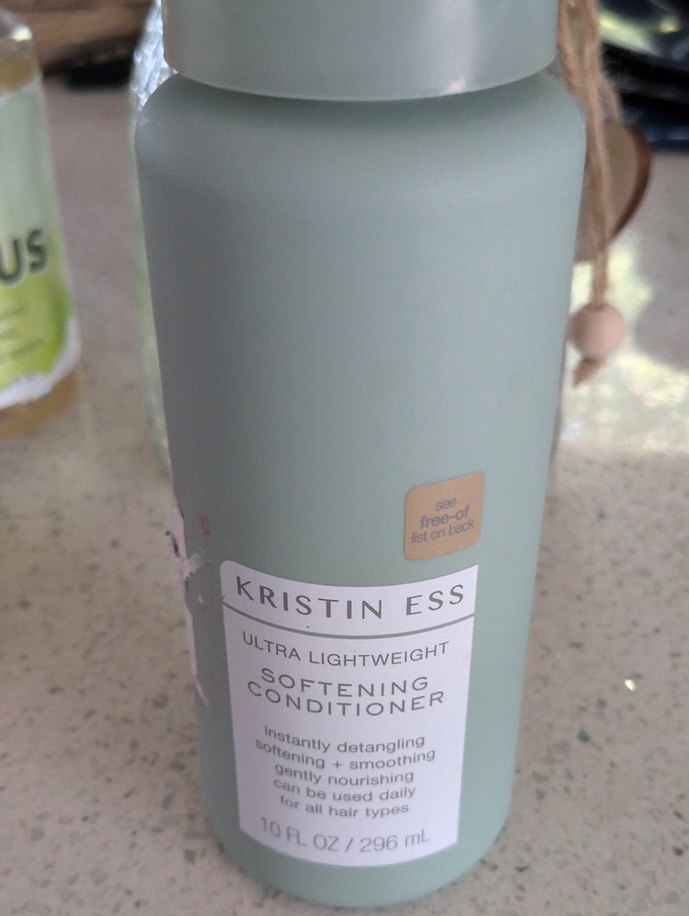 Kristin Ess Ultra Lightweight Softening Conditioner - New